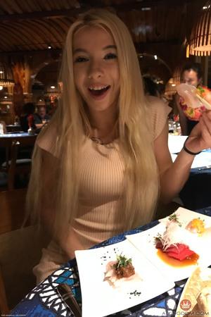 Original 2000 px/ 3000 px