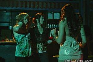 Original 900 px/ 599 px