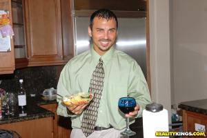 Original 900 px/ 602 px