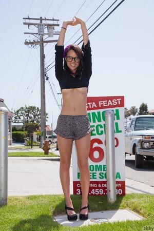 Original 1066 px/ 1600 px