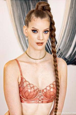 Original 1067 px/ 1600 px