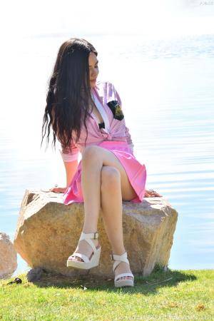 Original 852 px/ 1280 px