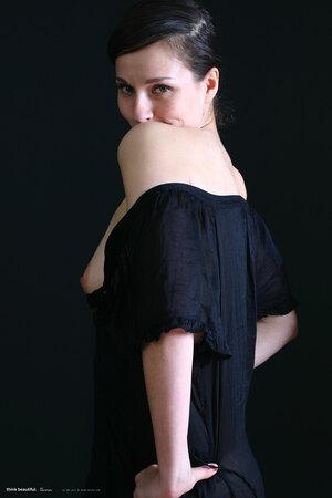 Original 2048 px/ 3072 px