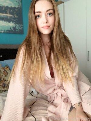 Original 1024 px/ 1366 px