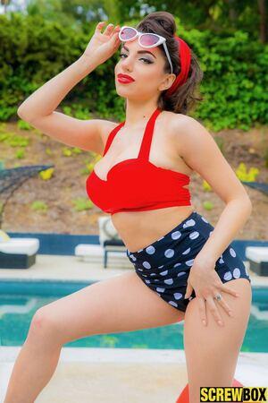 Original 854 px/ 1280 px