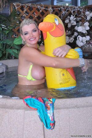 Original 850 px/ 1280 px