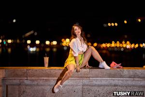 Original 2999 px/ 2000 px