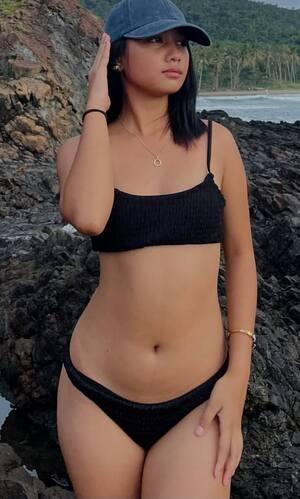 Original 647 px/ 1076 px