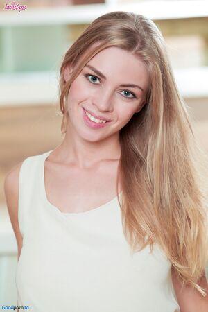 #Twistys Lolly Gartner - Sexy Lolly