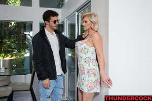 Original 2500 px/ 1667 px