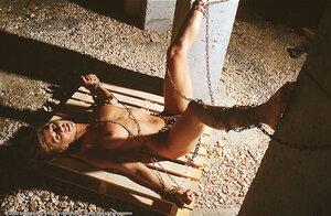 Original 826 px/ 540 px