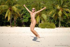 Original 3072 px/ 2056 px