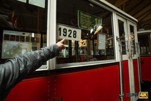 Original 4090 px/ 2727 px