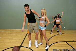 Original 900 px/ 600 px