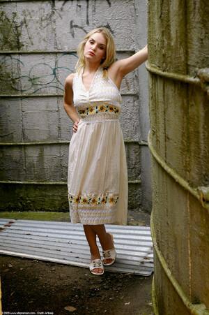 Original 1021 px/ 1536 px