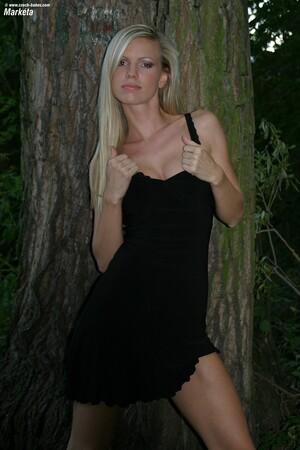 Original 1067 px/ 1600 px