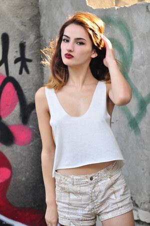 Original 2000 px/ 3011 px