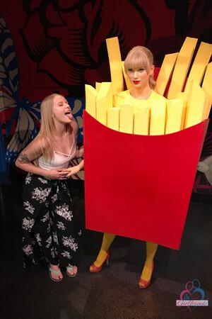 Original 2000 px/ 3000 px