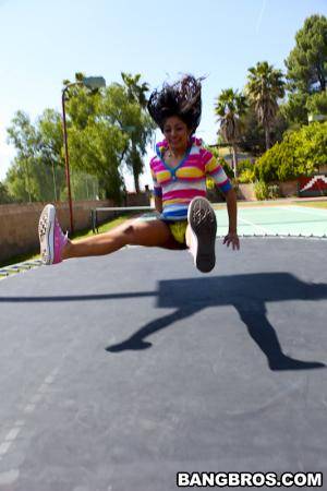 Original 533 px/ 800 px