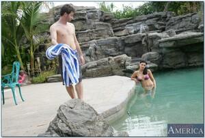 Original 850 px/ 571 px