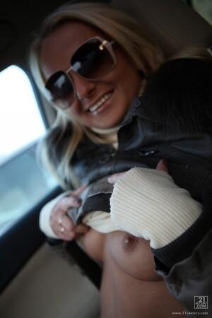 Original 853 px/ 1280 px