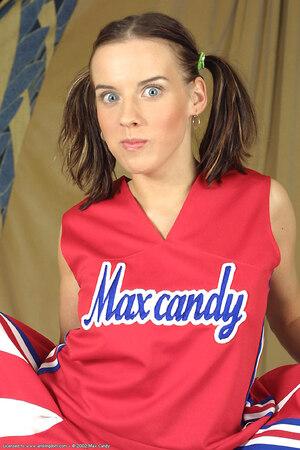 Original 683 px/ 1024 px