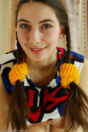 Original 684 px/ 1024 px