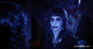 Original 4096 px/ 2160 px