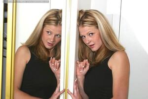 Original 1067 px/ 711 px