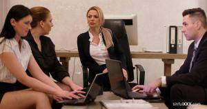 Original 5000 px/ 2637 px