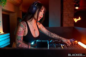 Original 2999 px/ 2000 px