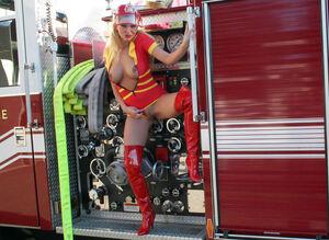 Original 1000 px/ 729 px