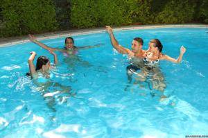 Original 2495 px/ 1663 px