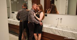 Original 5000 px/ 2637 px