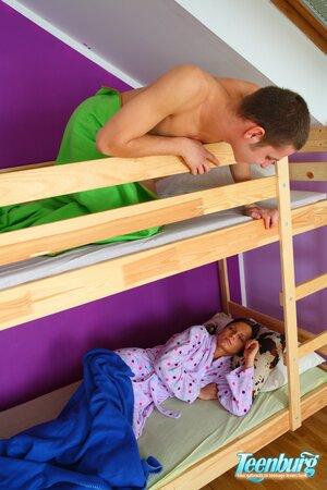 Original 1643 px/ 2464 px