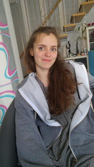 Original 897 px/ 1594 px