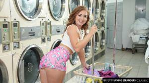 Original 2500 px/ 1406 px