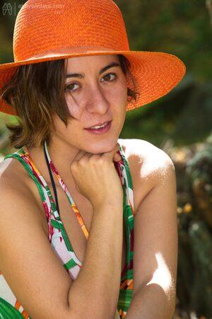 Original 2587 px/ 3888 px