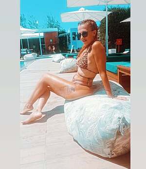 Original 640 px/ 740 px