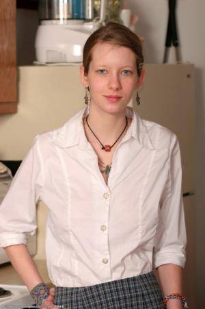 Original 681 px/ 1024 px