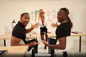 Original 3238 px/ 2160 px