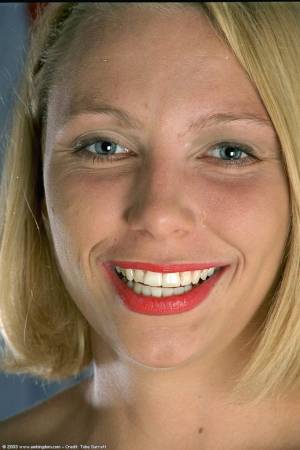 Original 682 px/ 1024 px