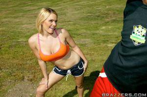 Original 900 px/ 599 px