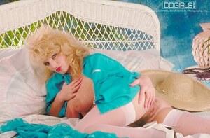 Original 711 px/ 466 px