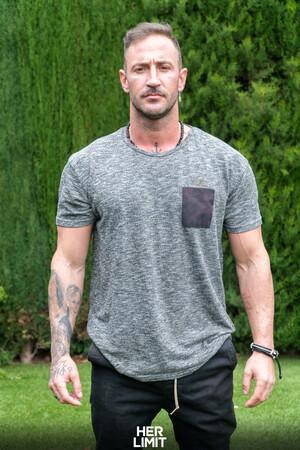 Original 2560 px/ 3840 px