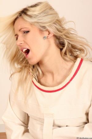 Original 853 px/ 1280 px