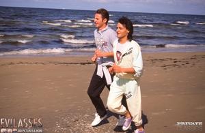 Original 3200 px/ 2084 px