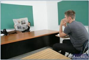 Original 850 px/ 571 px