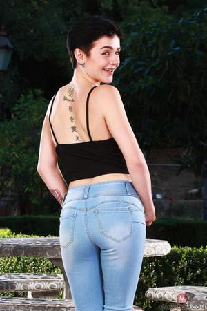 Original 2000 px/ 3000 px