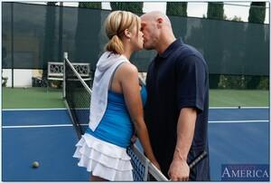 Original 850 px/ 571 px